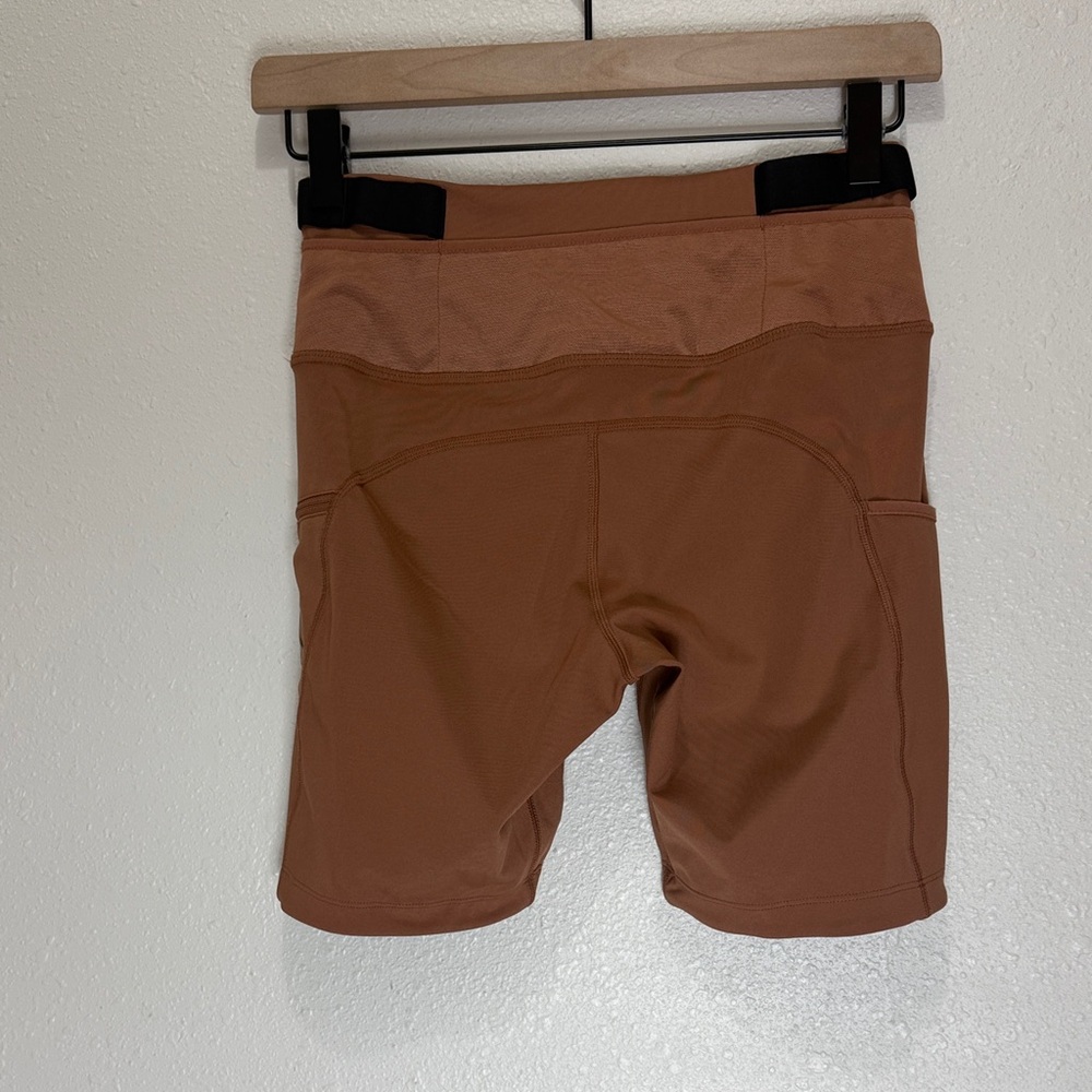 Nike Women's Brown Trail Shorts, Size S - Picture 4 of 5